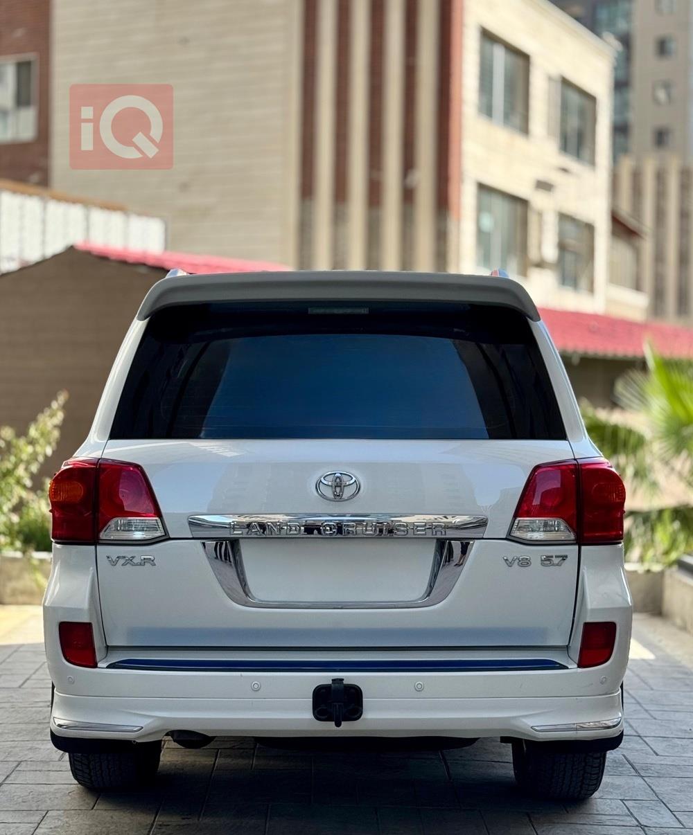 تويوتا لاندكروزر